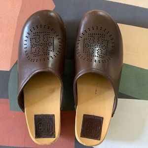 TORY BURCH Size 7.5 Clogs